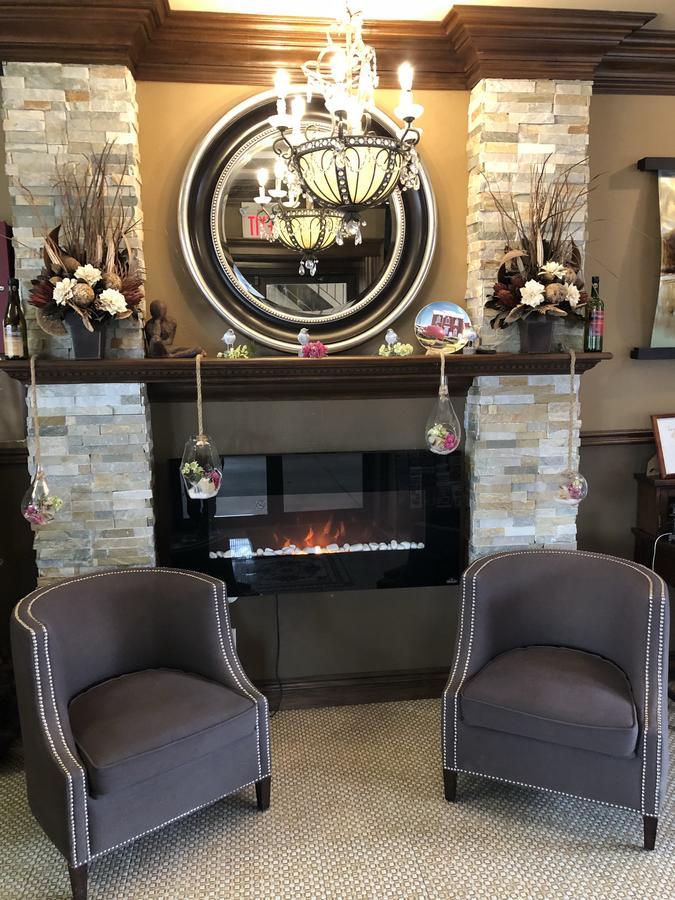 Talbot Trail Inn & Suites Leamington Dış mekan fotoğraf